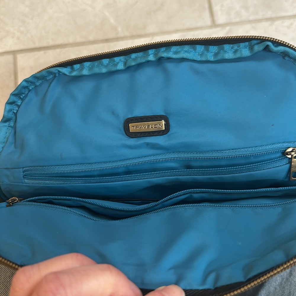 Travelon backpack - Picture 4 of 11